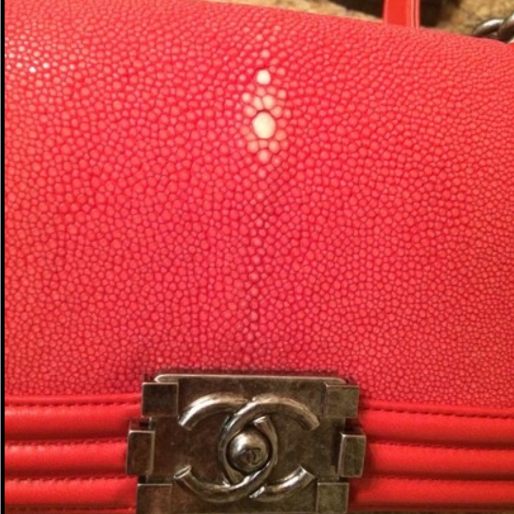 RARE STINGRAY CHANEL BOY BAG - Picture 9 of 15